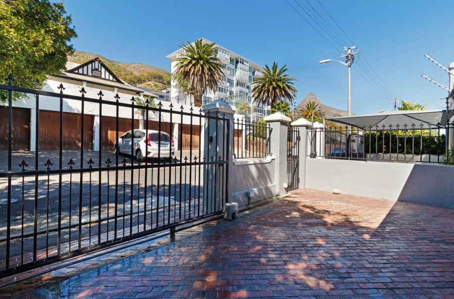 To Let 2 Bedroom Property for Rent in Sea Point Western Cape